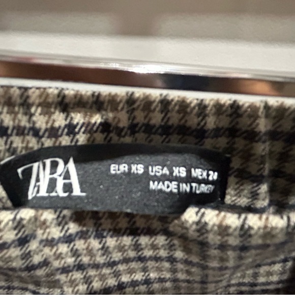 Brown and beige houndstooth pattern Zara pants - Picture 4 of 4